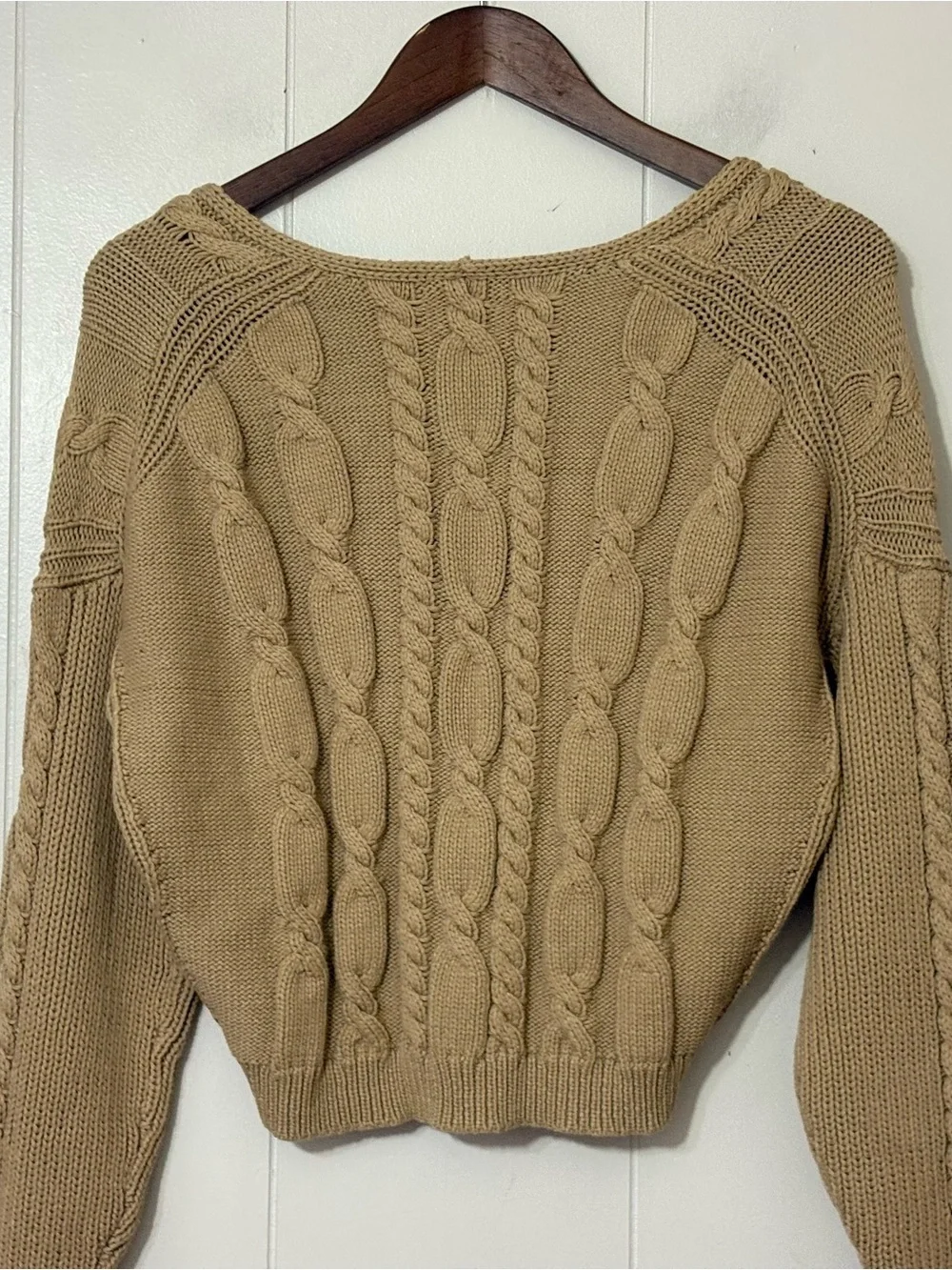 NWT J.Crew Cable Knit Sweater XS Beige Tan Cropped V Neck Cottagecore Pullover